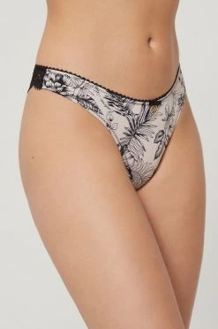 Γυναικεία Σλιπ Στρίνγκ Emporio Armani Underwear μπεζ